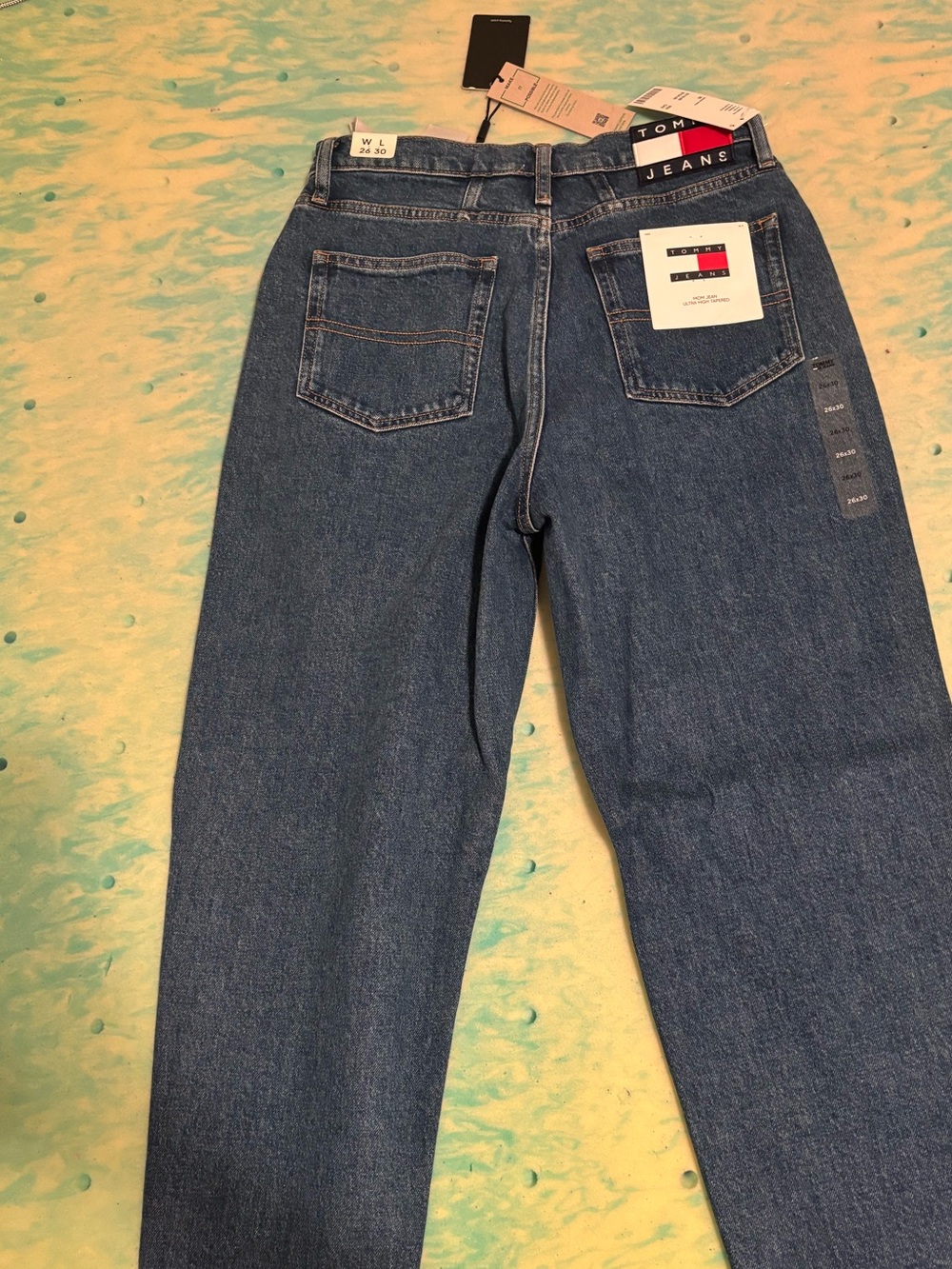 Tommy Hilfiger Mom Jean Straight-Leg Mid Blue Denim Jeans size 26 x 30